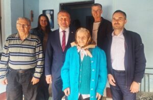 Katarina Talan iz Rivalna proslavila 99. rođendan: još sadi krumpir, vozi drva i kuha