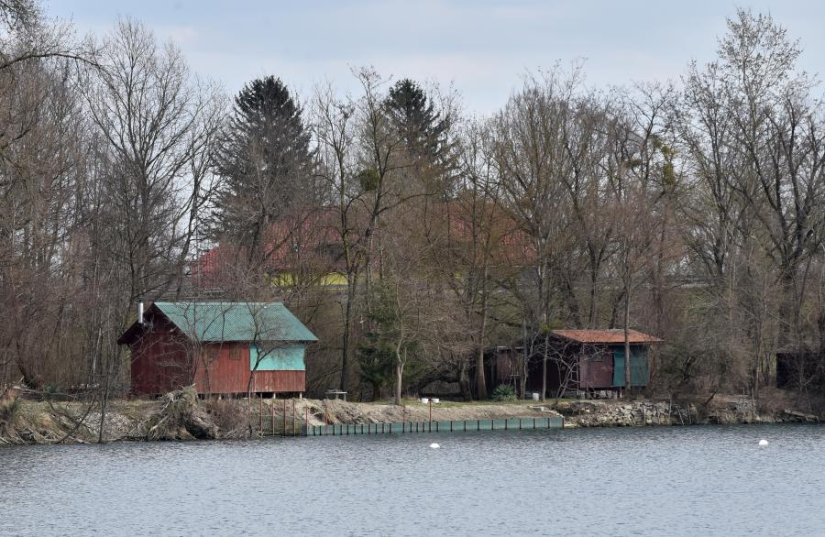 „Kod nas se ruši, a u Sl. Brodu i Prelogu našla su se rješenje za slične slučajeve“