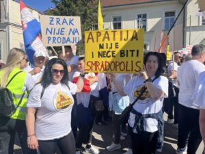 Nakon prijetnji, iz Inicijative u Apatiji poručuju; “Protivimo se bilo kakvom nasilju, samo štitimo svoj dom i zdravlje!”