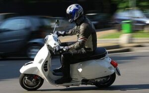 Dvije prometne nesreće u Varaždinu i Sračincu: ozlijeđeni motociklist i biciklist