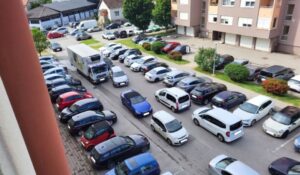 Stanari POS naselja u Jalkovečkoj: Dosta nam je nepropisnog zaustavljanja i parkiranja!