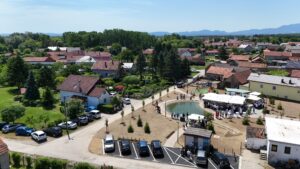 Družbinec trajno sačuvao uspomenu na dr. Stjepana Bratka – misnim slavljem na proštenje u Družbincu svečano otvoren Park