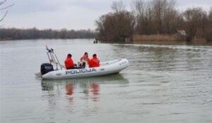 14-godišnjak skočio u Dravu, zaplivao i više se nije vratio