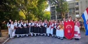 KUD Marof na međunarodnom festivalu u Mađarskoj promovirao hrvatsku tradiciju
