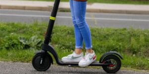 17-godišnjak zatečen u upravljanju elektroromobilom snage od 2 kW