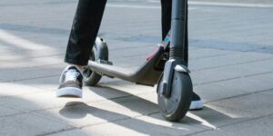 Policija 15-godišnjaku u Ivancu oduzela električni romobil
