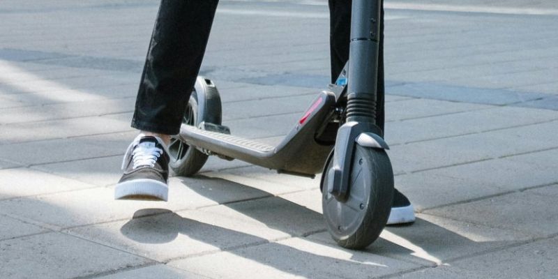 Policija 15-godišnjaku u Ivancu oduzela električni romobil