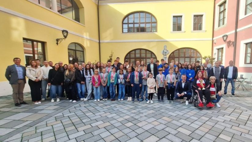 Županija odala priznanje uspješnim sportašima, Garibović: „Neka vam motivacija bude da svakoga dana budete bolji“